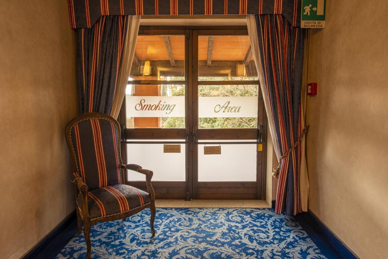 Hotel Boccaccio Calcinaia Exteriör bild