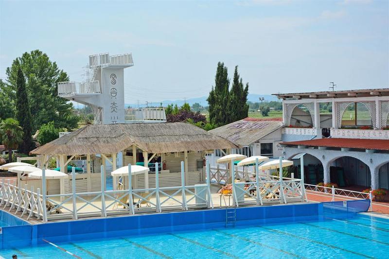 Hotel Boccaccio Calcinaia Exteriör bild